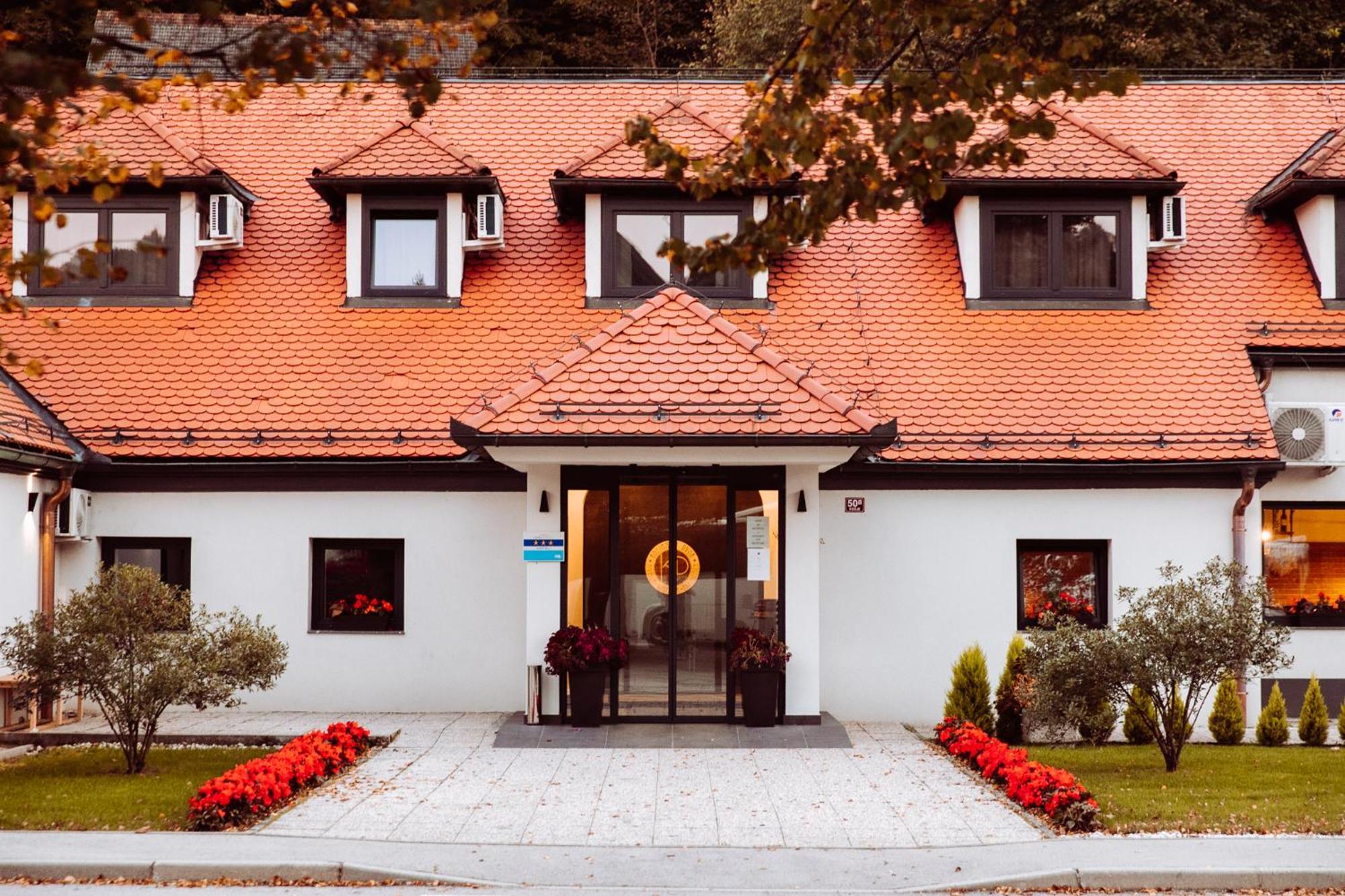 Kozjanski Dvor Podcetrtek Esterno foto
